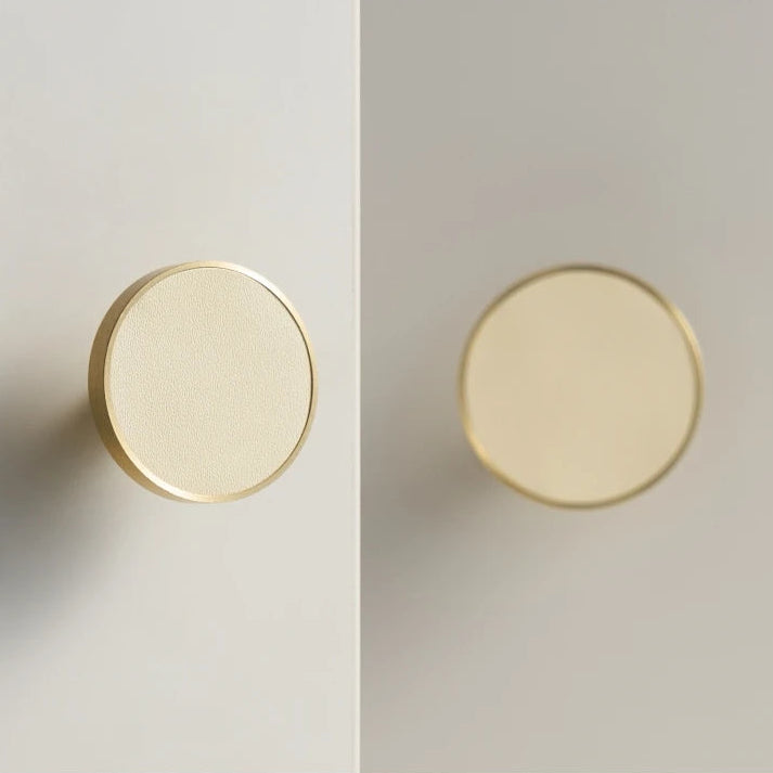 Poignée armoire cuir