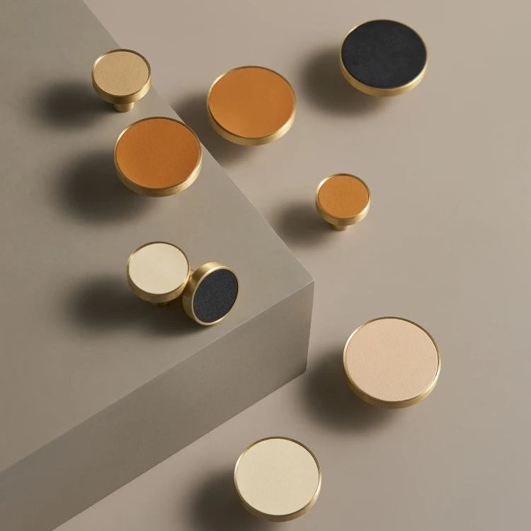 Poignée armoire cuir