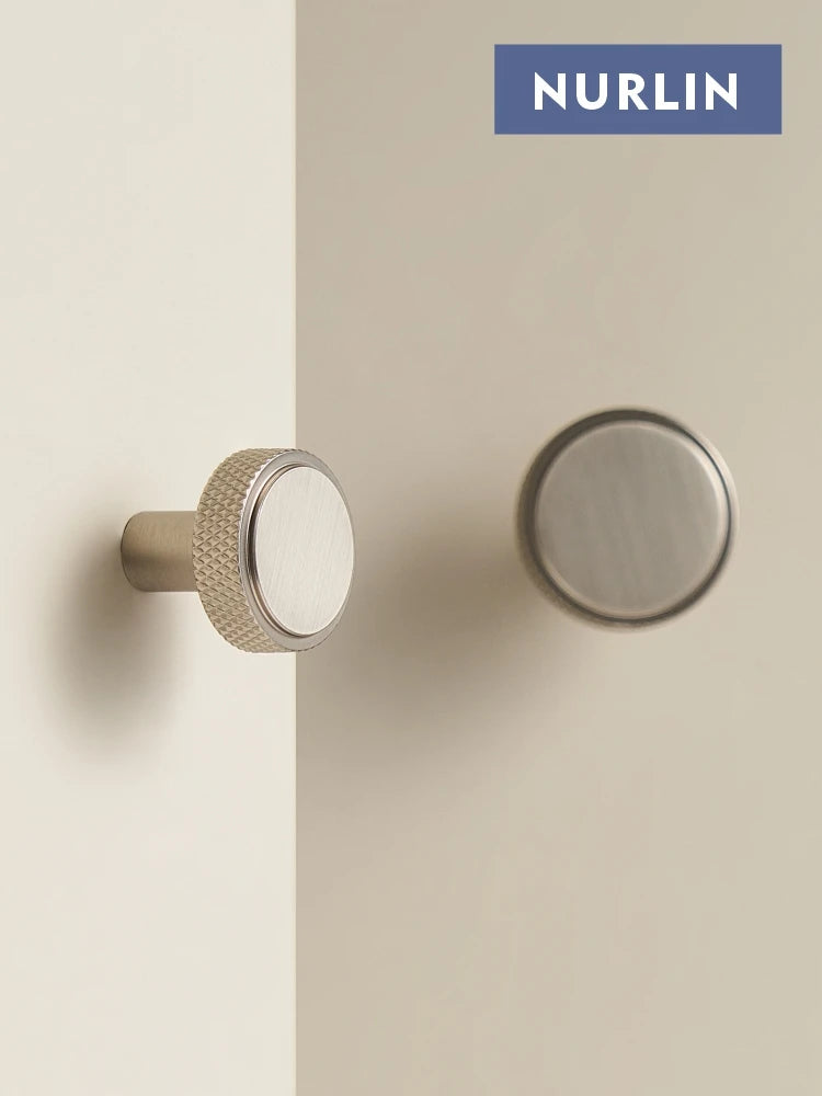 Nurlin Boutons de cuisine de luxe classiques moletés en laiton massif nickel brossé Argent Poignée de porte de meuble disponible en plusieurs tailles