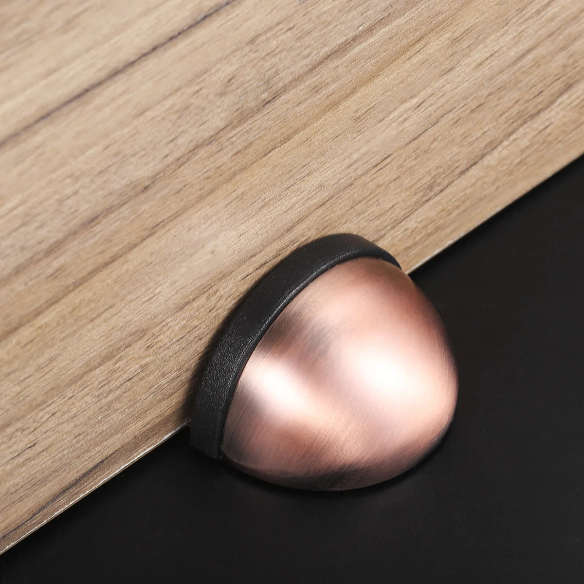 Butée de porte à visser