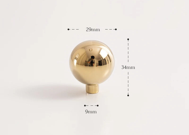 Bouton de meuble doré