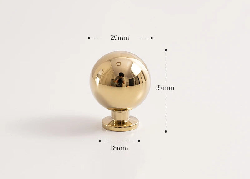 Bouton de meuble doré