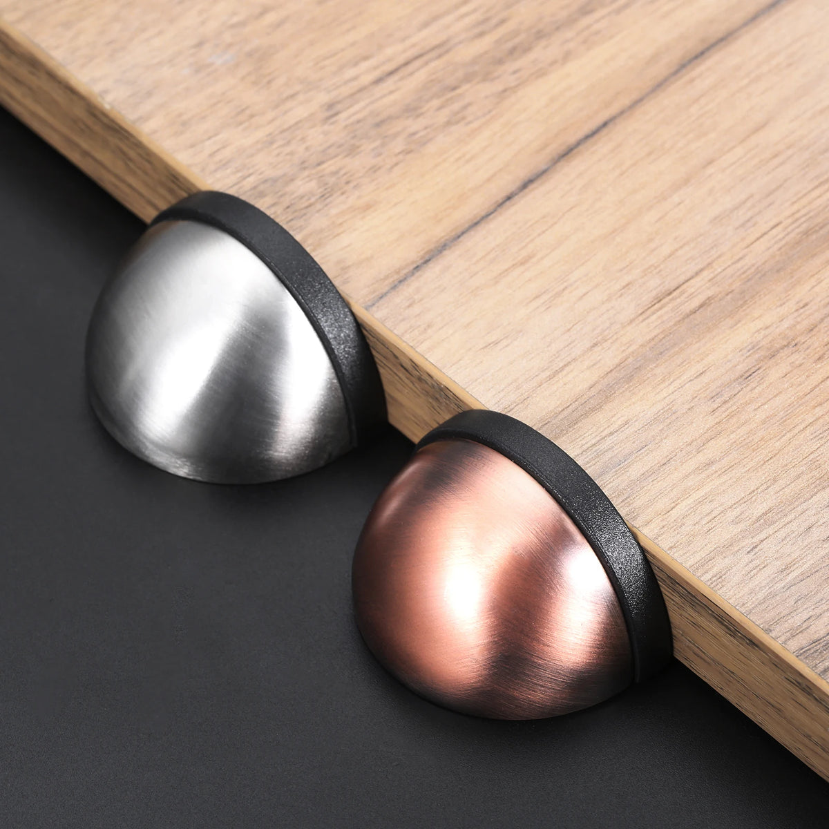 Butée de porte à visser