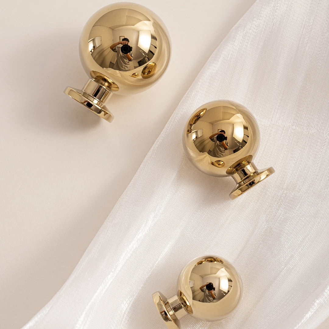 Bouton de meuble doré