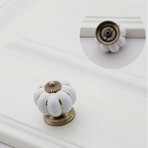 Bouton en porcelaine pour meuble